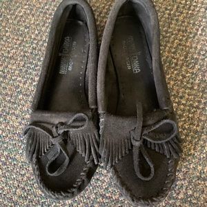 Minnetonka Fringe Moccasins